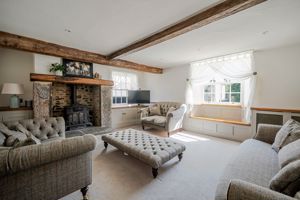 Sitting room- click for photo gallery